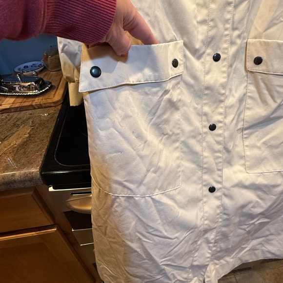 Women's Vintage Saxton Hall Cream Trench Coat size 7 - Picture 6 of 16